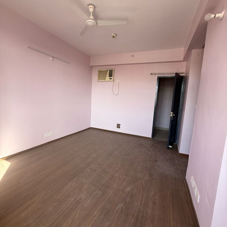 Room, paarth-aadyant 3.5 Bedroom 1900 Sq.Ft. Apartment In Sushant Golf City Lucknow 10243971