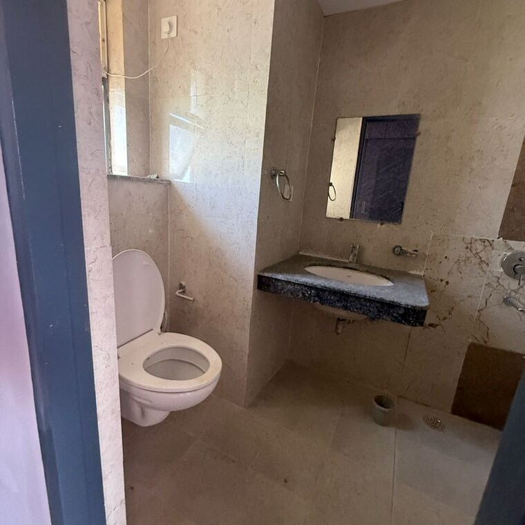 Bathroom, paarth-aadyant 3.5 Bedroom 1900 Sq.Ft. Apartment In Sushant Golf City Lucknow 10243971