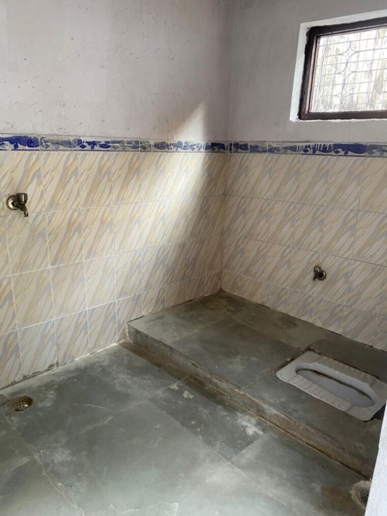 Bathroom, gm-mall 2.5 Bedroom 200 Sq.Mt. Independent House In Gamma I Greater Noida Greater Noida 10243996