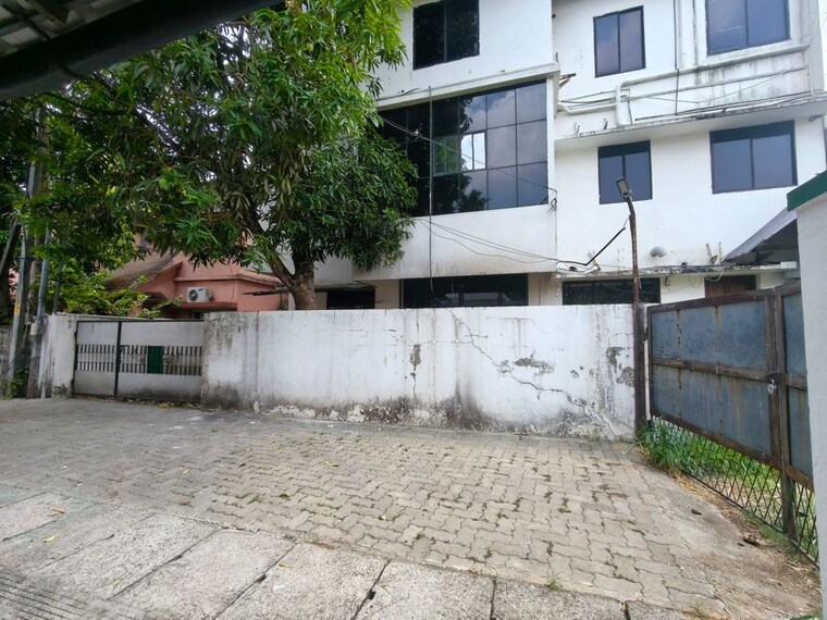 Exterior View, petta Commercial Office Space 6000 Sq.Ft. In Petta Kochi 10243992