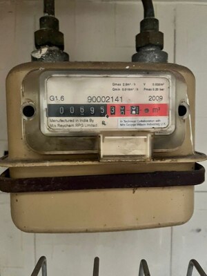 Furnished Amenities in 2 BHK Apartment at Anshul Shree Hans Garden, Dhanori – for Rent