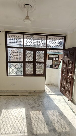 2 BHK Builder Floor For Rent in Malviya Nagar