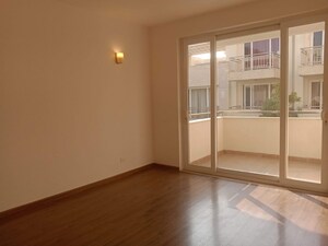 Room in 5 BHK Villa at Emaar The Vilas, Sector 25 – for Rent