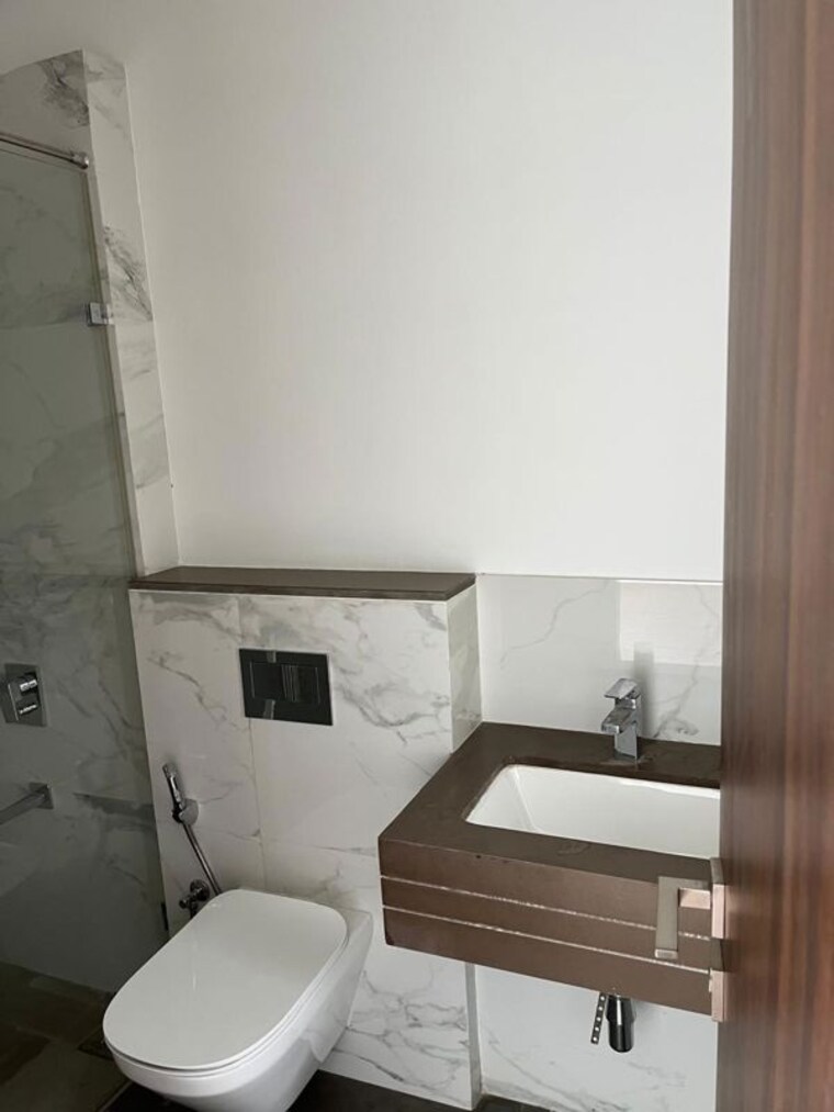 Bathroom, piramal-revanta-ravin 1.5 Bedroom 460 Sq.Ft. Apartment In Mulund West Mumbai 10244088