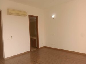 Room in 6 BHK Villa at Emaar The Palm Spring  Villas, Sector 54 – for Rent