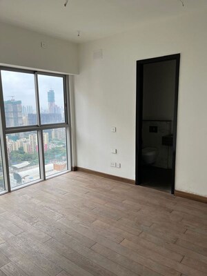 Room in 2 BHK Apartment at Piramal Revanta, Mulund West – for Rent