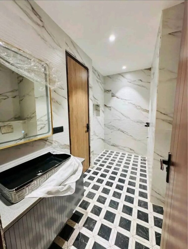 Washroom, ansal-api-versalia 4 Bedroom 270 Sq.Ft. Builder Floor In Sector 67a Gurgaon 10244067