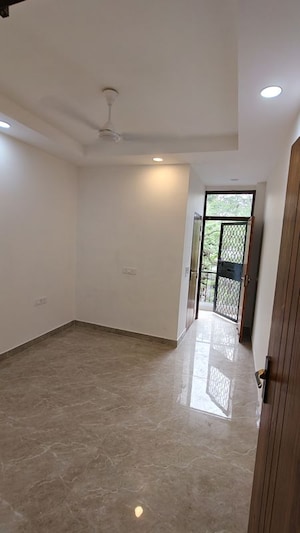 Building Lobby in 2 BHK Builder Floor at Malviya Nagar – for Rent