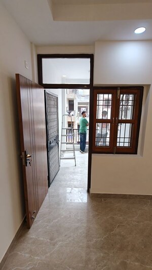 Room in 2 BHK Builder Floor at Malviya Nagar – for Rent