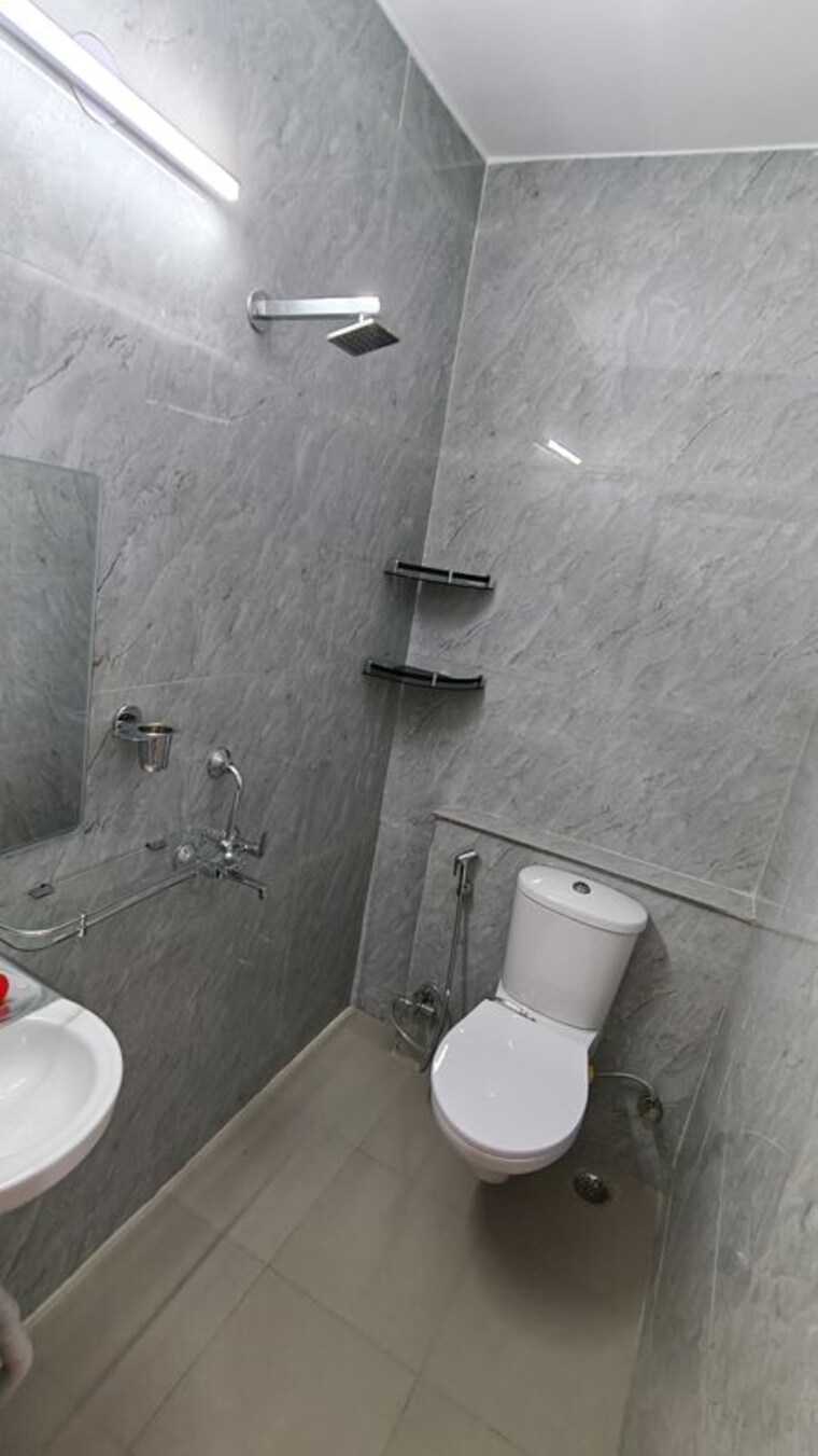 Bathroom, malviya nagar 2 Bedroom 800 Sq.Ft. Builder Floor In Malviya Nagar Delhi 10244126