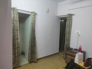 Building Lobby in 3 BHK Apartment at Vasant Apartment Mayur Vihar, Mayur Vihar 1 – for Rent
