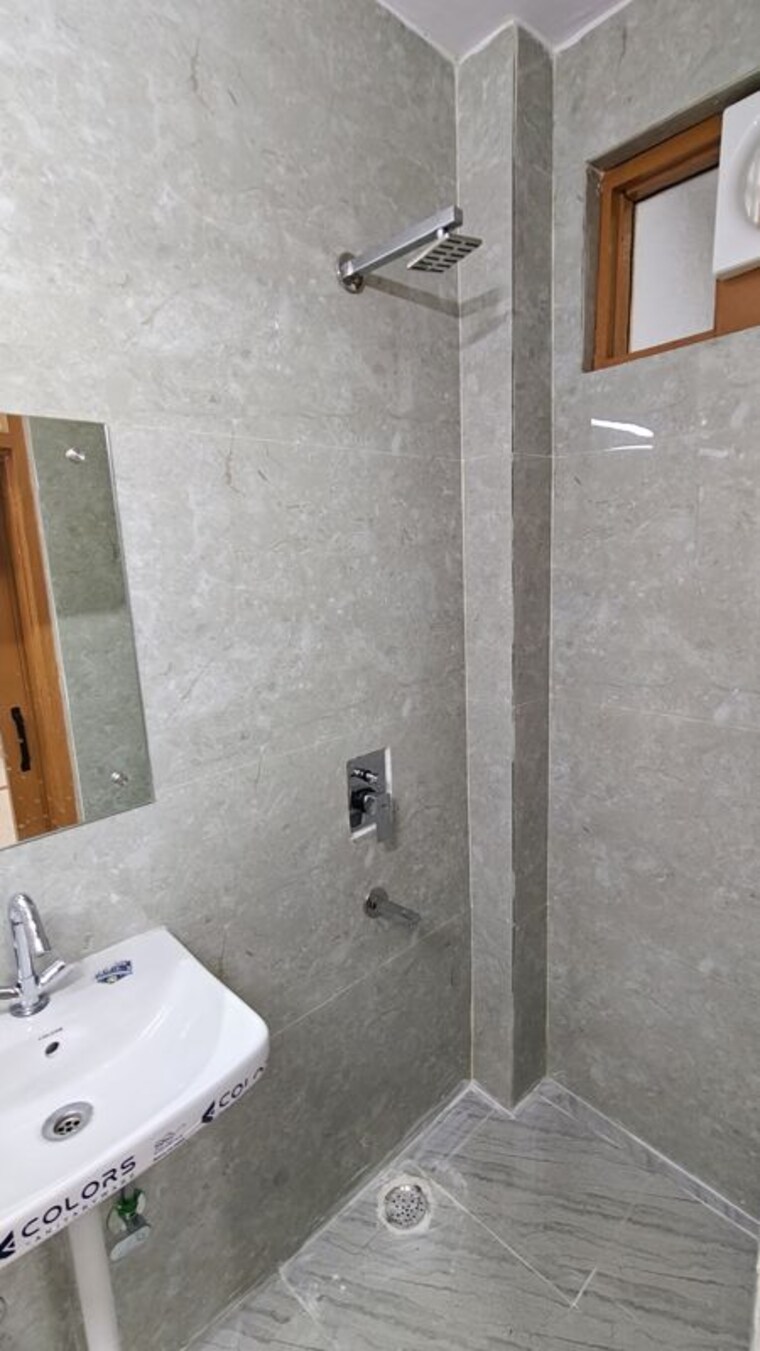 Bathroom, malviya nagar 1 Bedroom 600 Sq.Ft. Builder Floor In Malviya Nagar Delhi 10244136
