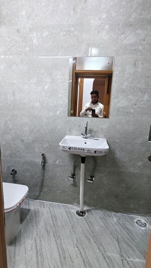 Bathroom in 1 BHK Builder Floor at Malviya Nagar – for Rent