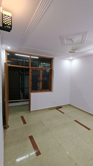 Room in 1 BHK Builder Floor at Malviya Nagar – for Rent