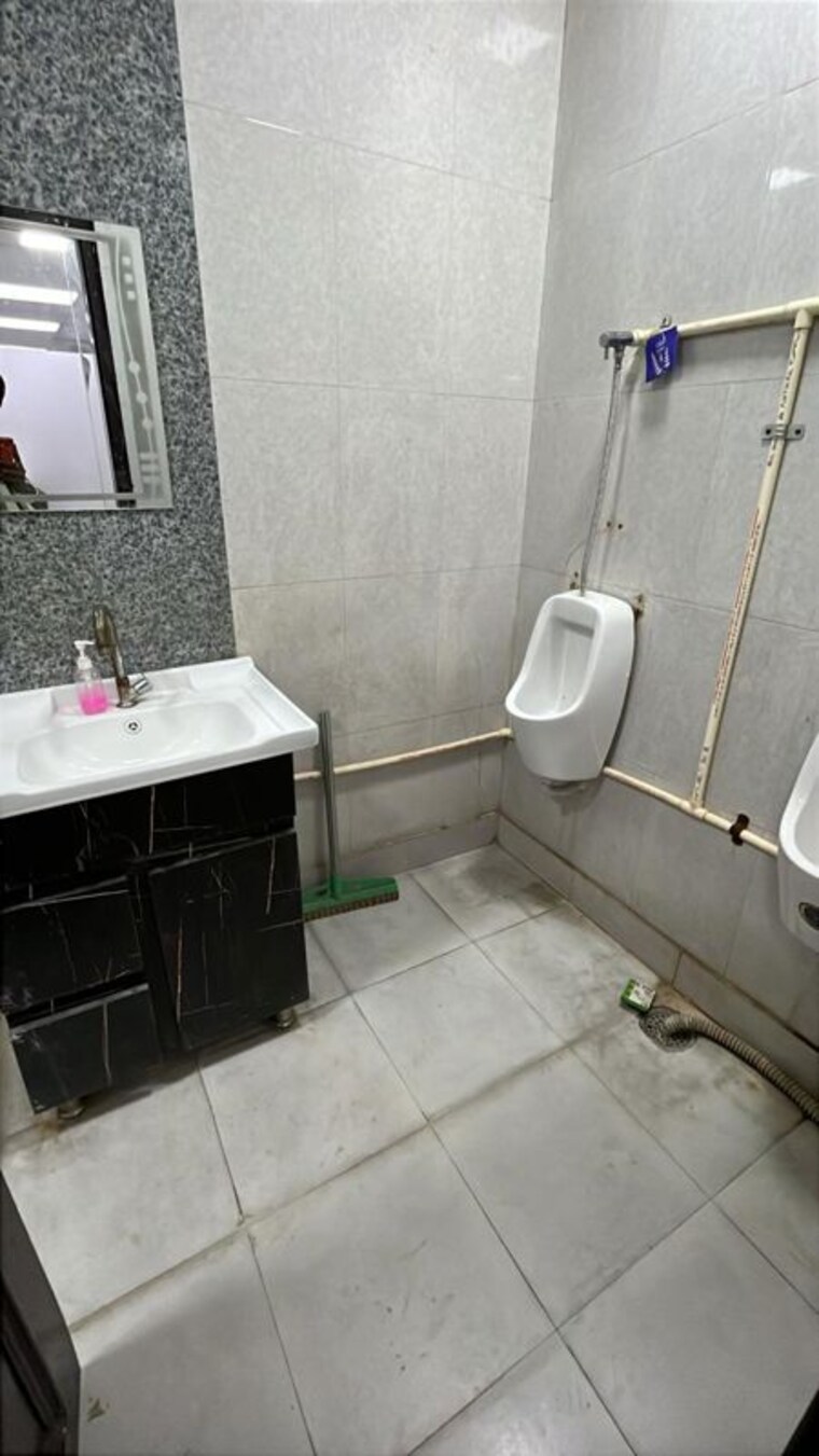 Bathroom, janakpuri Commercial Office Space 2000 Sq.Ft. In Janakpuri Delhi 10244138