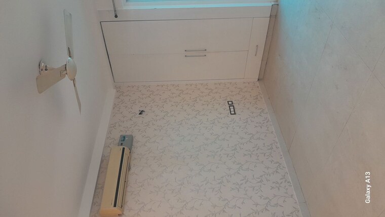 Room, unitech-south-city-ii 3 Bedroom 2000 Sq.Ft. Builder Floor In Sector 50 Gurgaon 10244147