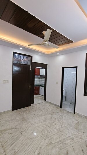 Room in 2 BHK Builder Floor at Malviya Nagar – for Rent