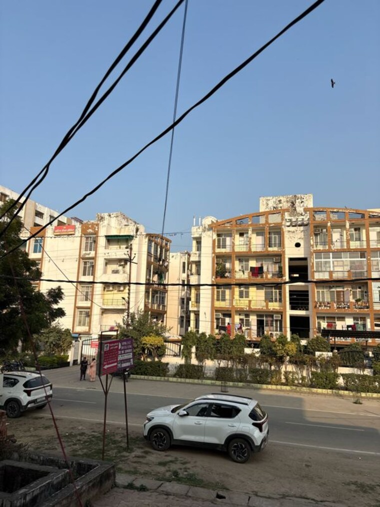 Exterior View, aditya-royal-crescent 2 Bedroom 1270 Sq.Ft. Apartment In Amar Shaheed Path Lucknow 10006421