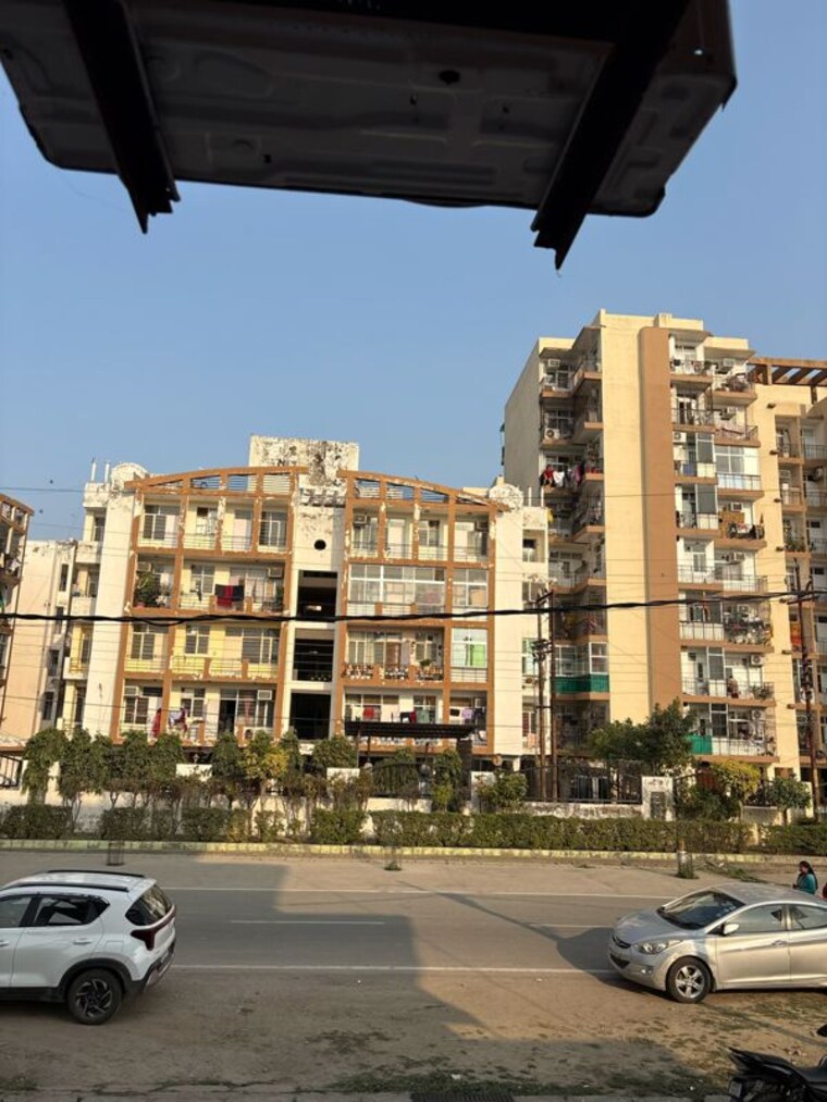 Exterior View, aditya-royal-crescent 2 Bedroom 1270 Sq.Ft. Apartment In Amar Shaheed Path Lucknow 10006421