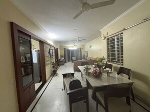 Master Bedroom in 3 BHK Apartment at Gaikwad Avenue, Aundh – for Rent