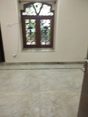 2 BHK Apartment For Rent in Mayur Vihar 1