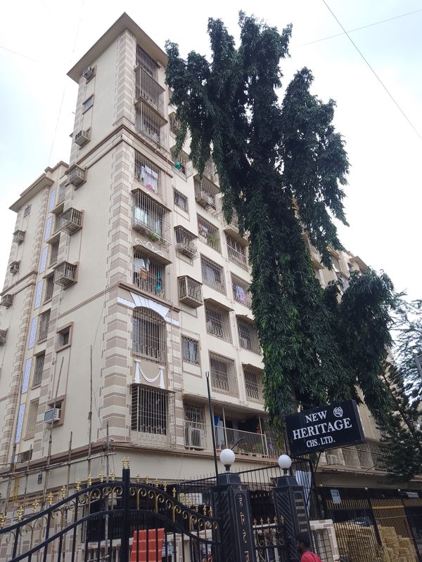 2 BHK 710 Sq.Ft. Apartment in New Heritage CHS