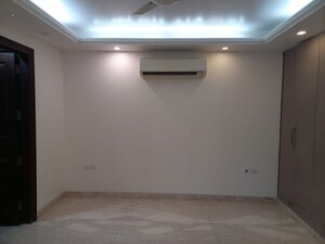 Room in 3 BHK Builder Floor at Greater Kailash I – for Rent