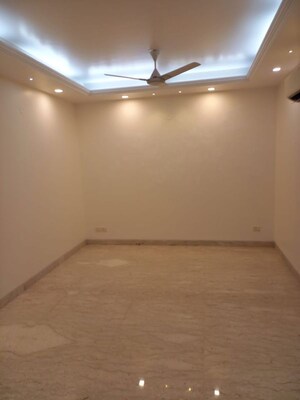 Room in 3 BHK Builder Floor at Greater Kailash I – for Rent