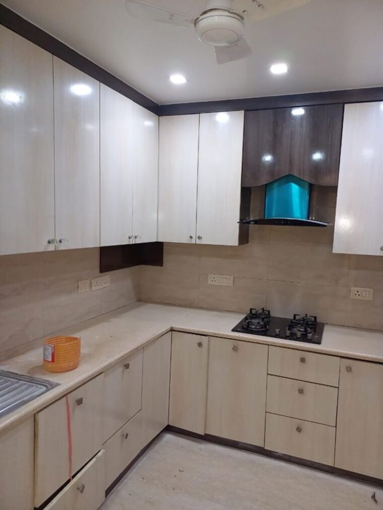 Kitchen, greater kailash i 3 Bedroom 250 Sq.Yd. Builder Floor In Greater Kailash I Delhi 10244190