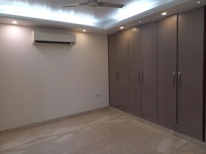 Room in 3 BHK Builder Floor at Greater Kailash I – for Rent