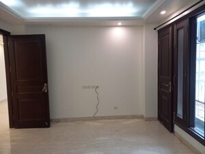 Room in 3 BHK Builder Floor at Greater Kailash I – for Rent