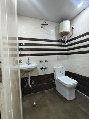 Bathroom in 1 RK Builder Floor at Vinoba Puri – for Rent