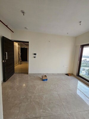 Room in 1 BHK Apartment at Anand Bhuvan Matunga, Matunga West – for Rent