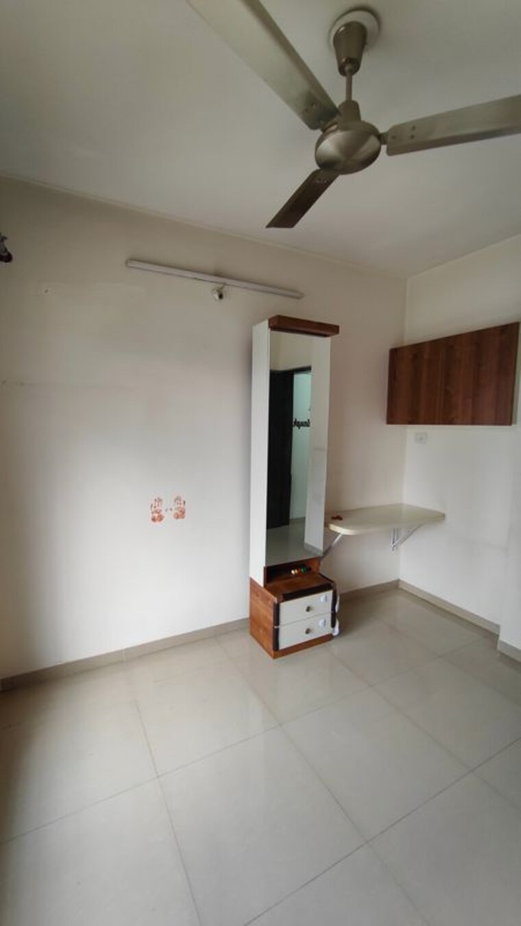 Room, mantra-29-gold-coast 3 Bedroom 819 Sq.Ft. Apartment In Tingre Nagar Pune 9576578