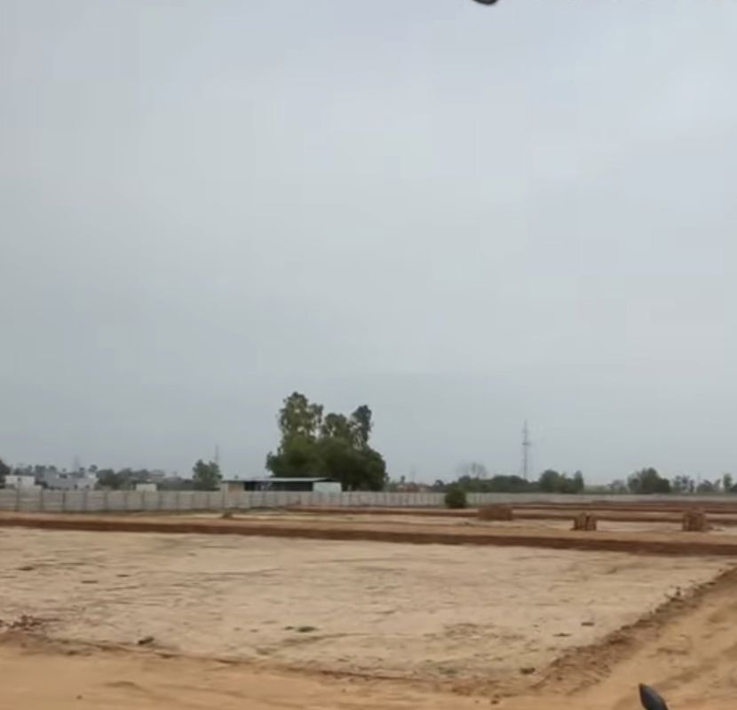 Plot For Sale in Modipuram