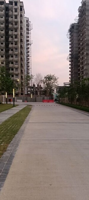 Parking in 3.5 BHK Apartment at The Center Court, Sector 88a – for Rent