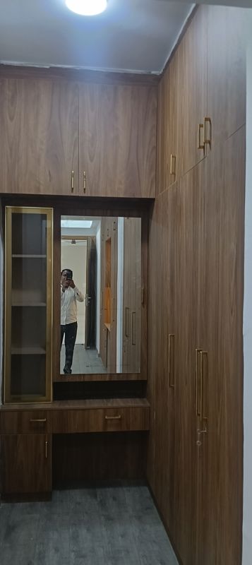 3.5 BHK + Pooja Room,Servant Room,Study Room Apartment For Rent in The Center Court