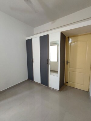 Room in 2 BHK Builder Floor at Hsr Layout Sector 3 – for Rent