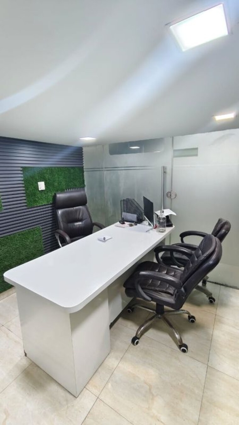 Team Area, netaji subhash place Commercial Office Space 550 Sq.Ft. In Netaji Subhash Place Delhi 10244315
