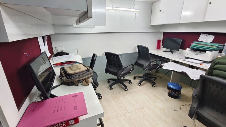 Team Area, netaji subhash place Commercial Office Space 550 Sq.Ft. In Netaji Subhash Place Delhi 10244315