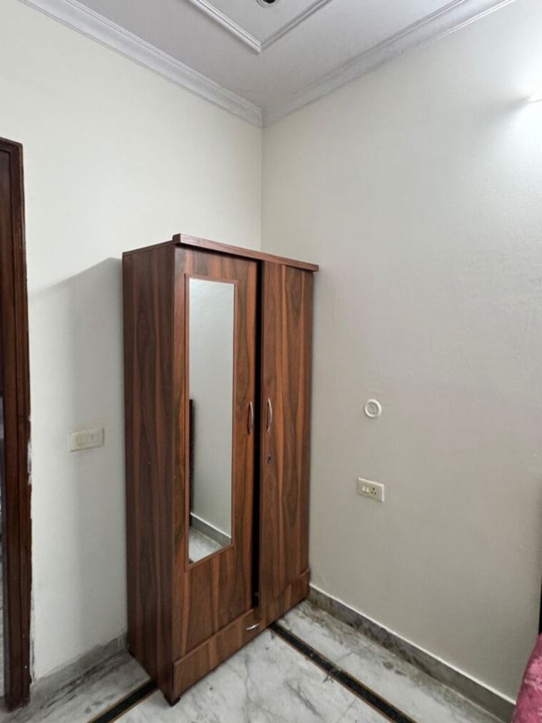 Room, unitech-south-city-1 2 Bedroom 200 Sq.Yd. Builder Floor In South City 1 Gurgaon 10244330