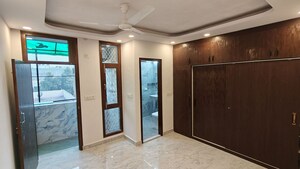 Room in 1 BHK Builder Floor at Malviya Nagar – for Rent