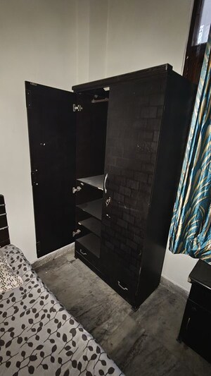 Furnished Amenities in 2 BHK Builder Floor at Malviya Nagar – for Rent