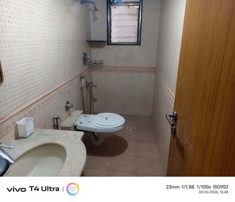 Bathroom, goghari-mansion-chs 3 Bedroom 1000 Sq.Ft. Apartment In Santacruz West Mumbai 10244389