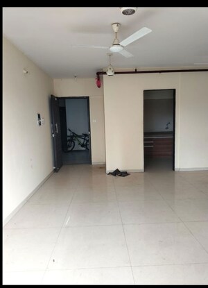 Room in 2.5 BHK Apartment at Shree Sharanam CHS, Brahmand – for Rent