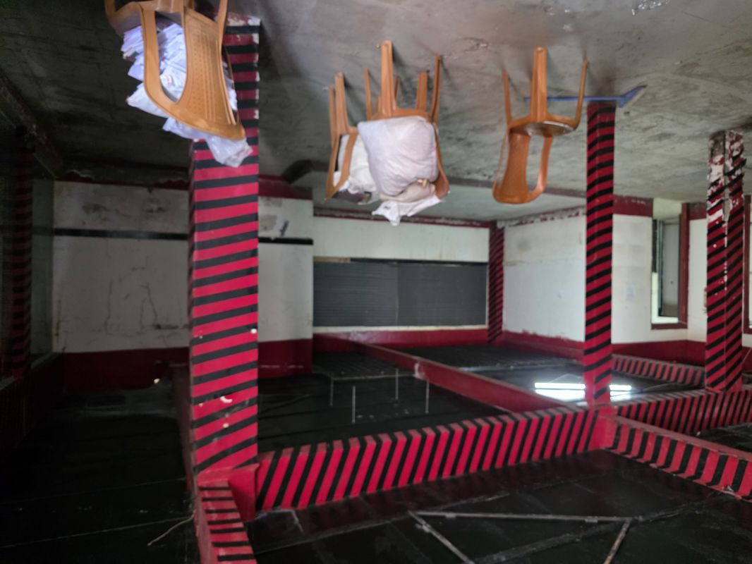 Showroom For Rent in Crystal Plaza Andheri East