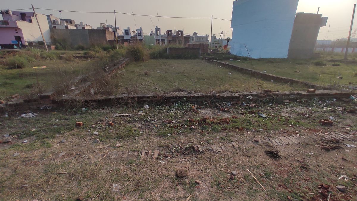 Plot For Sale in Madhuban Bapudham