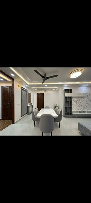 Team Area in 6+ BHK Villa at Emaar Gomti Greens, Gomti Nagar – for Rent