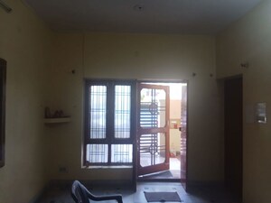 Room in 2.5 BHK Independent House at Gomti Nagar – for Rent