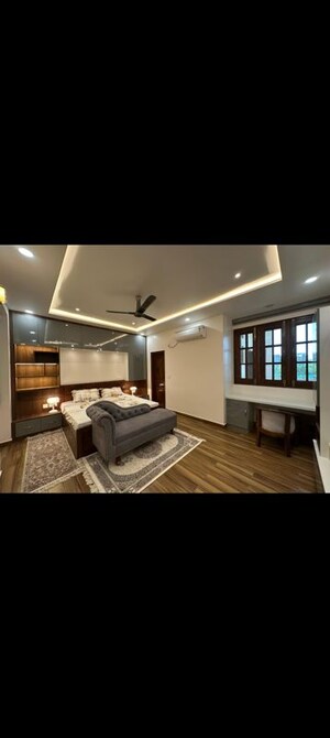 Bedroom in 6+ BHK Villa at Emaar Gomti Greens, Gomti Nagar – for Rent